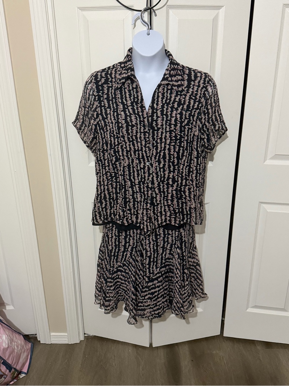 Vintage Jones New York Woven Short Sleeve Blouse in skirt set 20w/22w
